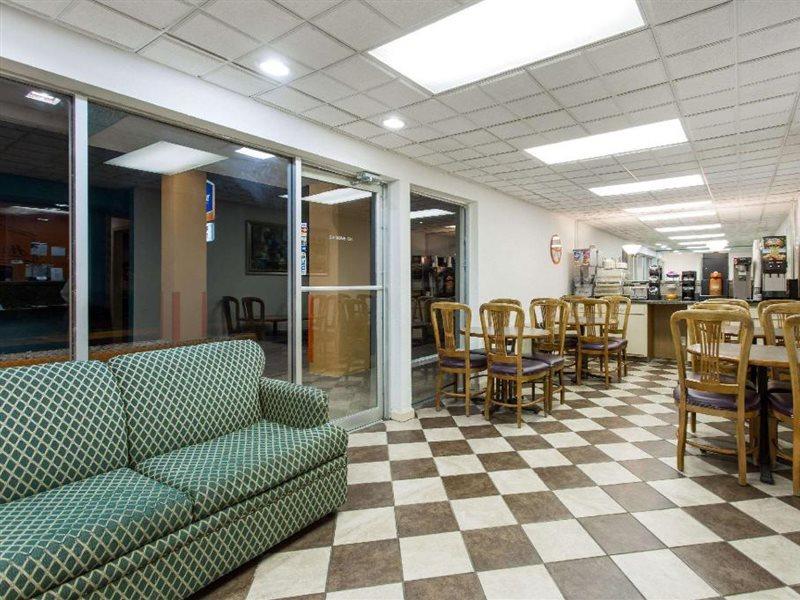 Howard Johnson By Wyndham Βιρτζίνια Μπιτς Εξωτερικό φωτογραφία